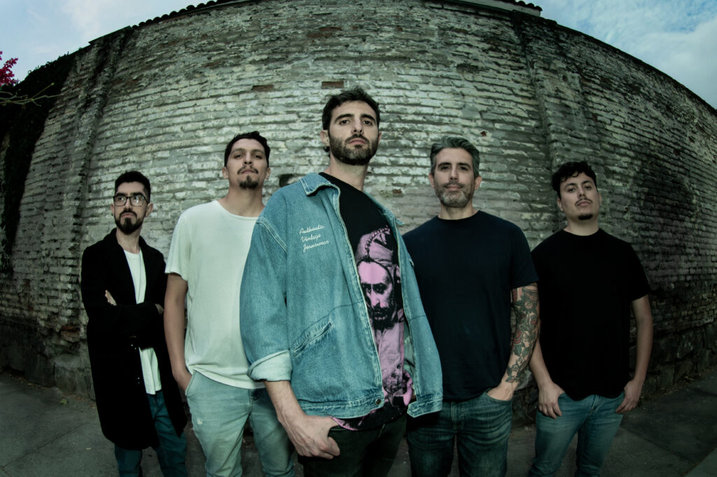 La banda Zarison presenta su single debut «Siguen Preguntando» La banda Zarison presenta su single debut «Siguen Preguntando»