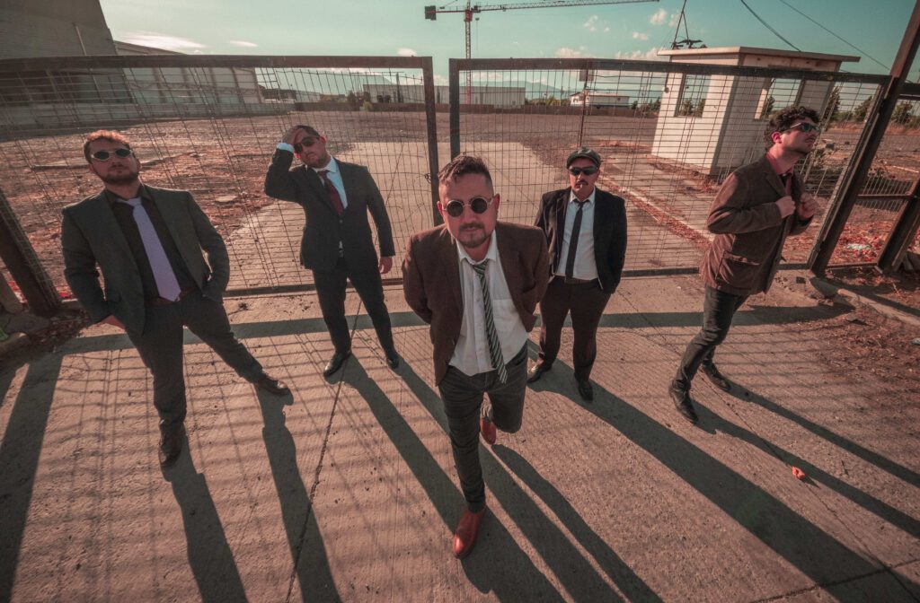 Zánganos de la Plebe presenta «Ni Lenin Ni Lennon»