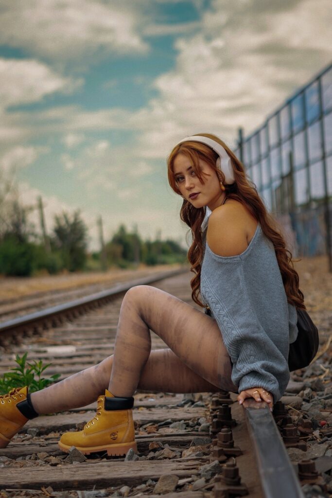 Alondra Bravo revela su faceta más luminosa con el single “¿Qué me queda?”